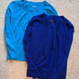 Bundle of 2 Banana Republic Lightweight Sweaters M